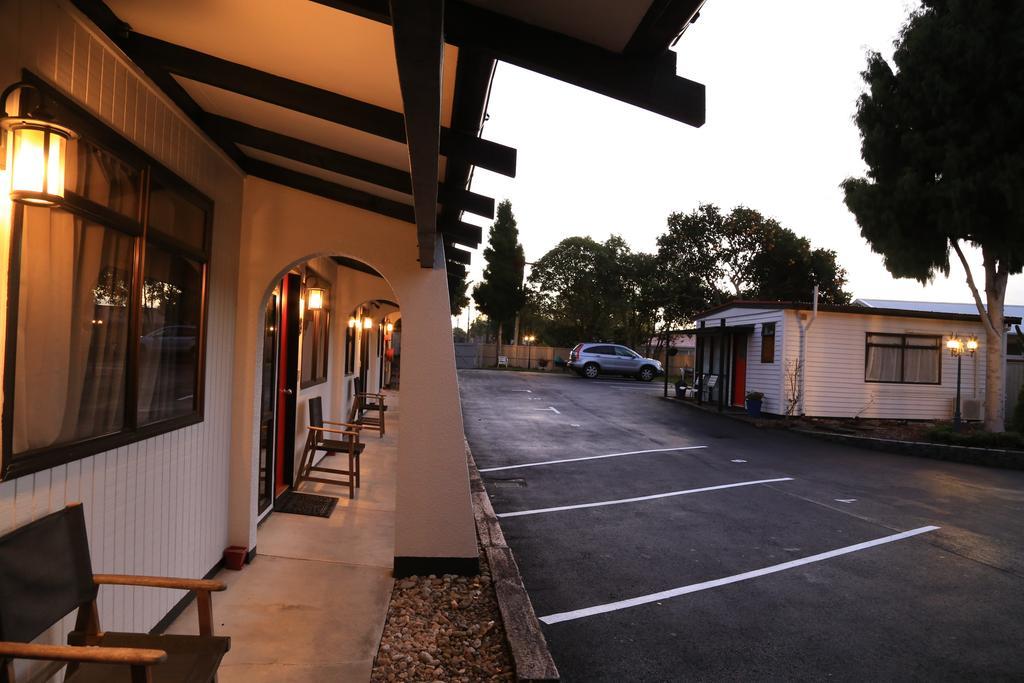 Papakura Motor Lodge & Motel Exterior foto